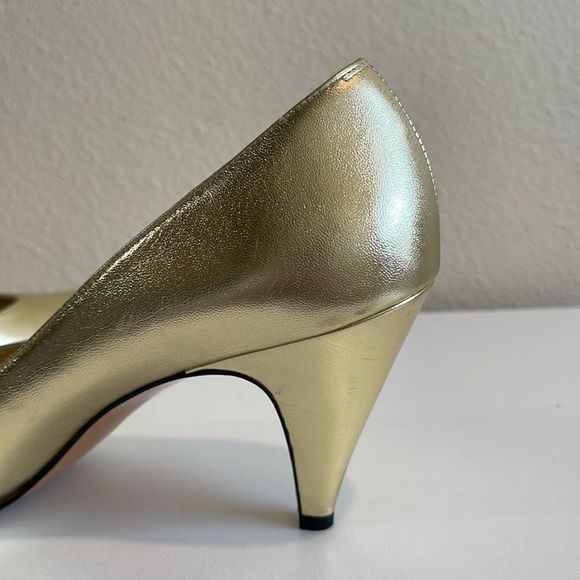 SALVATORE FERRAGAMO GOLD PUMPS VINTAGE - Picture 6 of 15